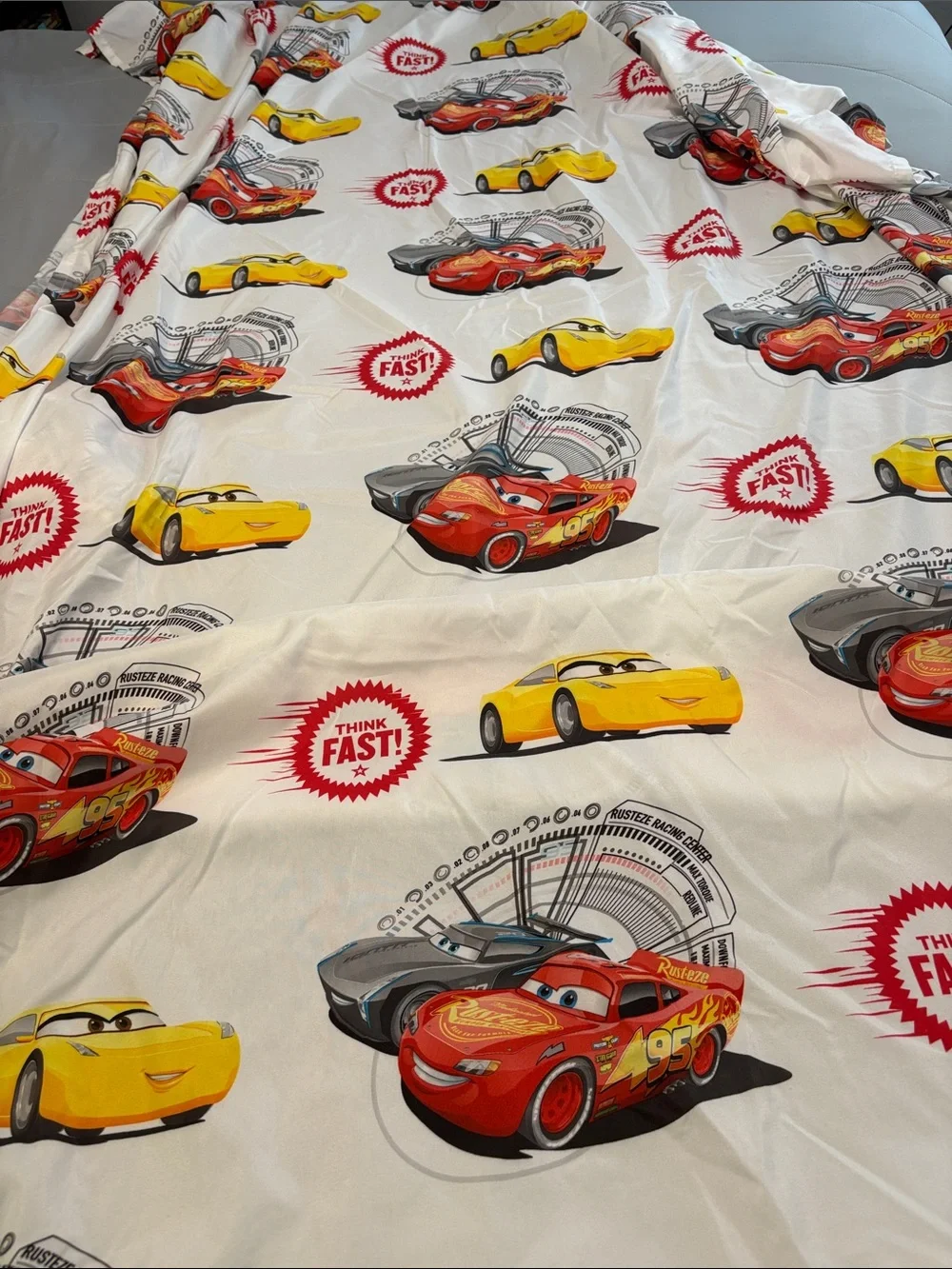 Disney Pixar Cars Lightening McQueen Sheets Set